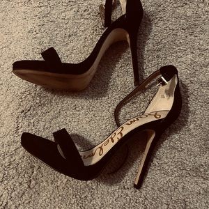 Women’s Sam Edelman black suede sandal heel.